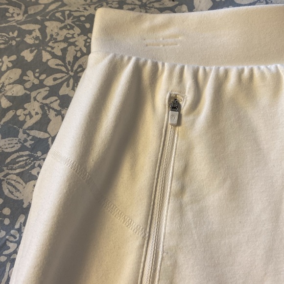 Casual white skort - Picture 2 of 4